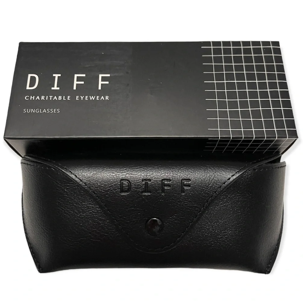 DIFF Bella Sunglasses Milk Honey Frame Brown Gradient Lens Square Oversized NWT